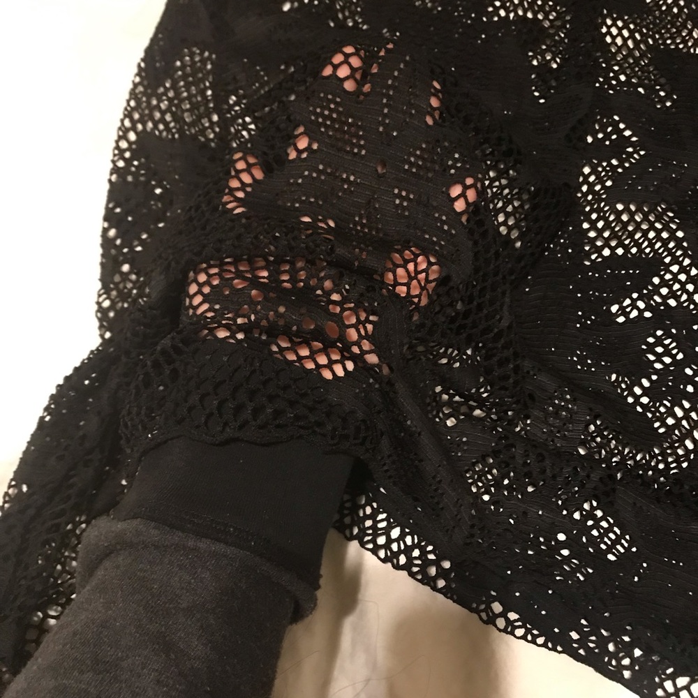 Cover up - Picture 2 of 2